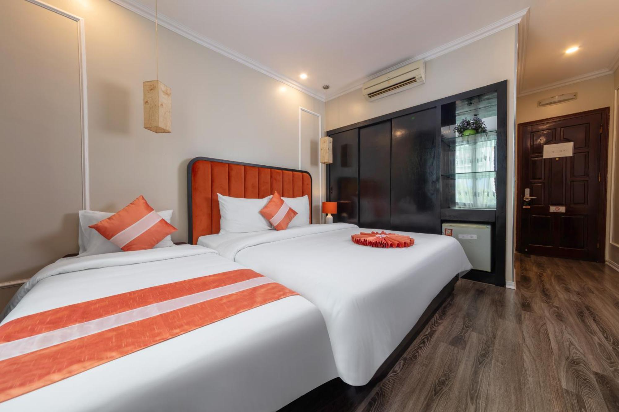 Omina Hanoi Hotel & Travel Exterior foto