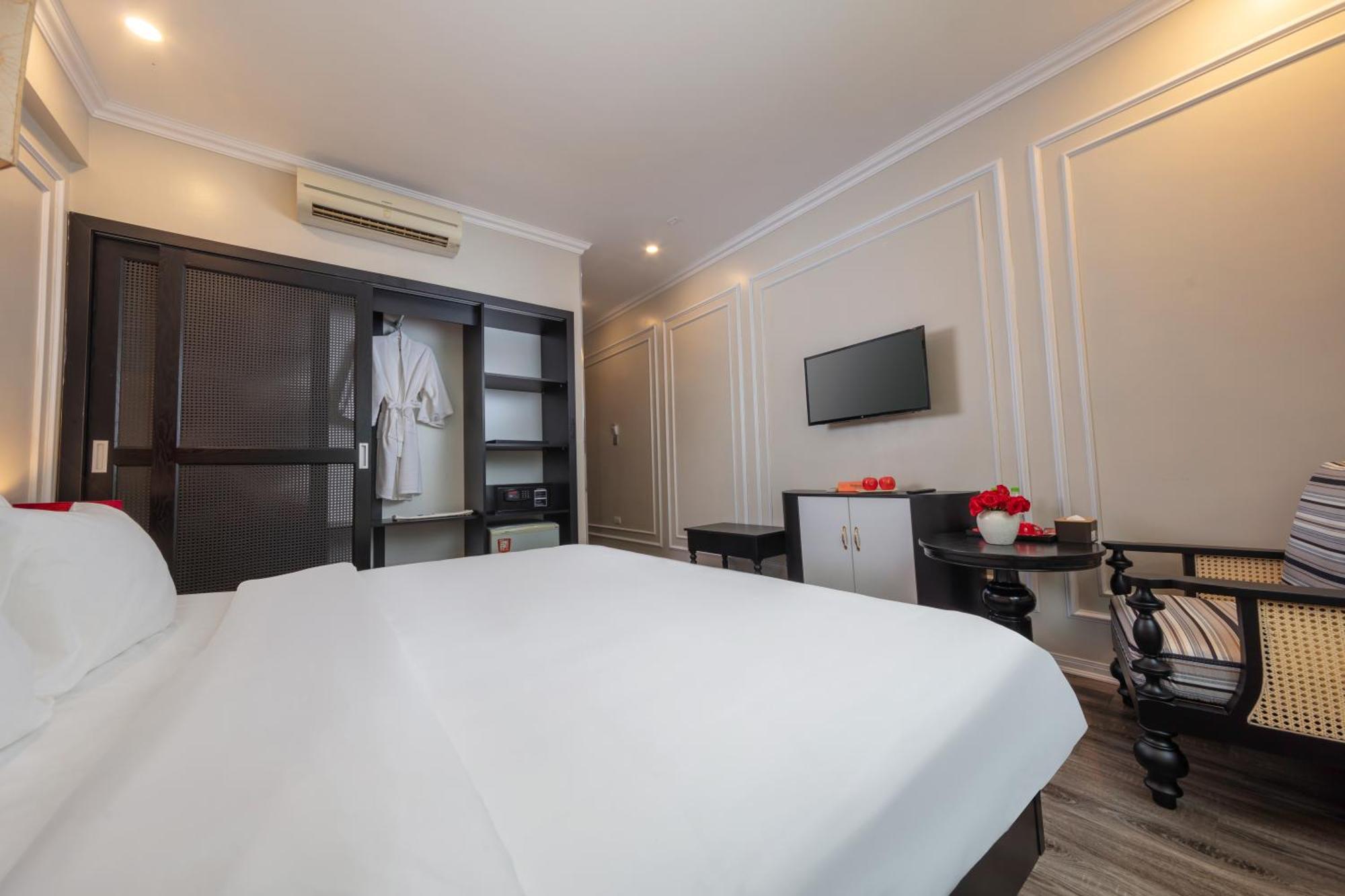 Omina Hanoi Hotel & Travel Exterior foto